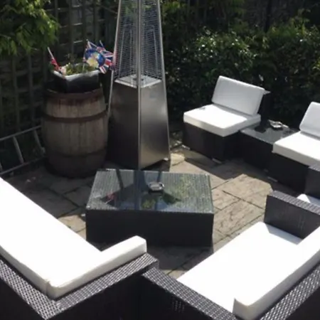 The Buck Mini-hôtel 3*